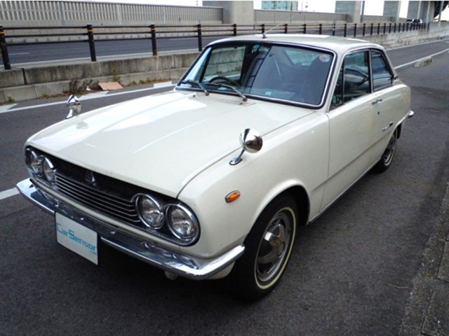 希少なファーストバック、純正ホイールキャップ、生産台数349台！他1台あり