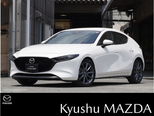 入荷しましたのでご報告です☆MAZDA3ホワイトパールですよ☆衝突軽減ブレーキサポート☆ETC☆SOSボタン360ビュー