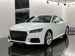 アウディ TT クーペ 40 TFSI ブラウンレザー 純正18AW ナビ Bカメラ