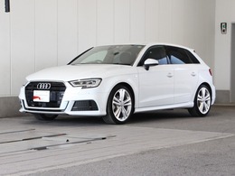 アウディ A3スポーツバック 30 TFSI スポーツ Sラインパッケージ ヴァーチャルコクピット　ワンオーナー