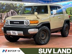 H28　トヨタ　FJ　クルーザー　4WD