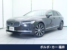 ボルボ V90 アルティメット B5 認定中古　弊社元試乗車 サンルーフ　白革