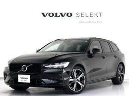 ボルボ V60 リチャージ アルティメット T6 AWD プラグイン ハイブリッド 4WD PHEV サンルーフ Google harman/kardon