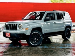 ジープ パトリオット リミテッド 4WD 特別色仕様・MLJ16AW・9インチ大画面ナビ