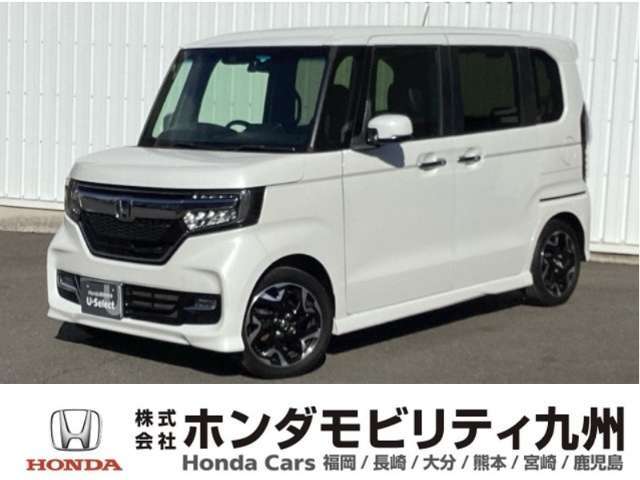 N-BOX カスタム G・Lターボ ホンダセンシングです。ホンダセンシングを標準装備したこの車両は、両側電動スライドドアや、パドルシフト、アルミホイール等、質感を増す装備が充実です。