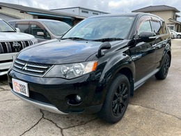 三菱 アウトランダー 2.4 24G 4WD 