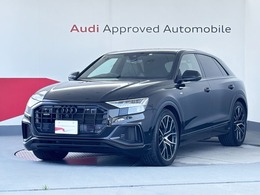 アウディ Q8 55 TFSI クワトロ Sライン 4WD オールホイールステアリング　本革シート