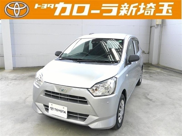 トヨタの整備工場にて車検整備をしてのお引渡しになります。もちろん整備費用は車両本体価格に含まれて降ります。