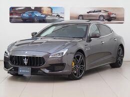マセラティ クアトロポルテ モデナ RWD 認定保証2年付　黒本革　シートエアコン