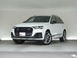 アウディ Q7 55 TFSI クワトロ Sライン 4WD ブラックスタイリング　認定中古車