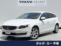 ボルボ V60 D4 タック ディーゼルターボ 白革シート　純正ナビ　バックカメラ
