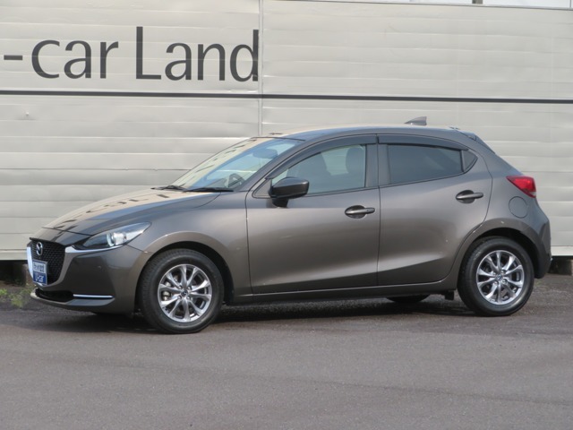 マツダのコンパクトカー「MAZDA2」入荷しました。安全装備充実の「プロアクティブSパッケージ」です。