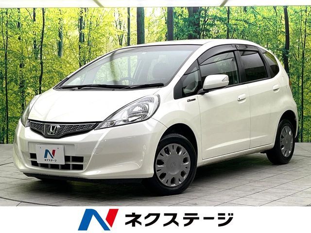 禁煙車　HDD純正ナビ　バックカメラ　スマートキー　エアコン