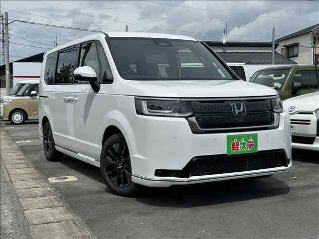 新しくお車が入荷しました！ぜひ一度軽ステへご来店ください！スタッフ一同心よりお待ちしております！