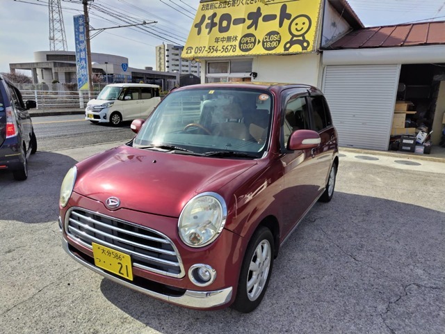 禁煙車で内外装美車の車輛が入庫致しました♪ご来店・お問合せの際はカーセンサーを見たとお伝え下さい♪