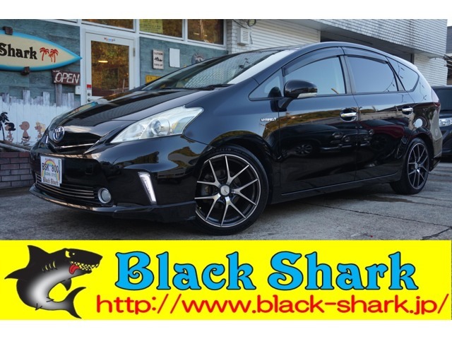 人気のハイブリッドカー プリウスα　ユーザー買取にて入庫致しました！タイヤホイール、ローダウン、シートカバー、ナビ、フロアマット、セキュリティ等、前ユーザー様がこだわってカスタムされた1台です☆★