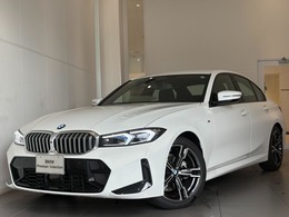 BMW 3シリーズ 318i 後期型トップビュ-サイドビュー
