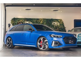 アウディ RS4アバント 2.9 4WD 25イヤーズ　35台限定車 ノガロブルー RSス