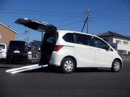 ホンダ フリード 1.5 X 車いす仕様車 2列シートタイプ 片側オートスライドドア/バックカメラ