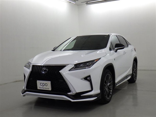 「RX300 F SPORT」入荷いたしました。ボディーカラーは“ホワイトノーヴァガラスフレーク”です。