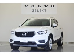 ボルボ XC40 T4 モメンタム 全車速ACC　全周囲カメラ　パワーシート