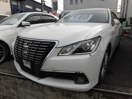 トヨタ クラウンロイヤル ハイブリッド 2.5 ロイヤルサルーン 