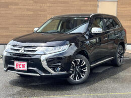 三菱 アウトランダーPHEV 2.0 G ナビパッケージ 4WD 純正ナビ 全方位カメラ 電動リアゲート ETC