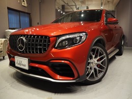 メルセデスAMG GLCクーペ 63 S 4マチックプラス 4WD OPカラー　ヒヤシンスレッド