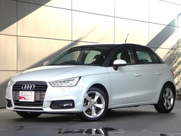 アウディ A1スポーツバック 1.0 TFSI スポーツ 