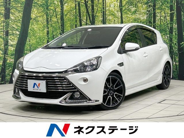 純正ナビ　バックカメラ　禁煙車　ハーフレザーシート　シートヒーター