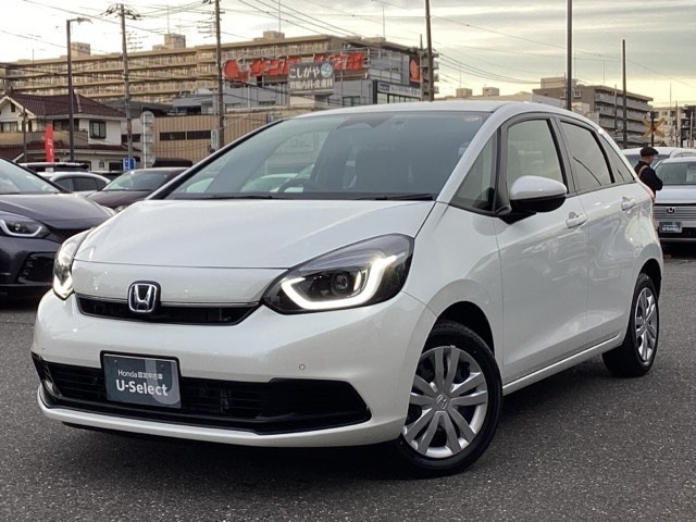 元デモカー、プラチナホワイトのフィットe:HEVホーム入庫しました！