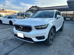 ボルボ XC40 T4 AWD インスクリプション 4WD コンビニエンスPKG　サンルーフ