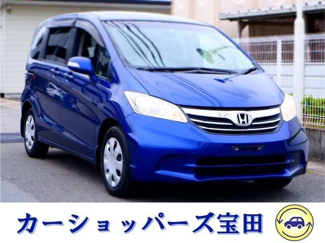 内外装の綺麗なディーラーさんからの下取り車として入庫しました。