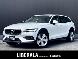 ボルボ V60クロスカントリー B5 AWD 4WD 