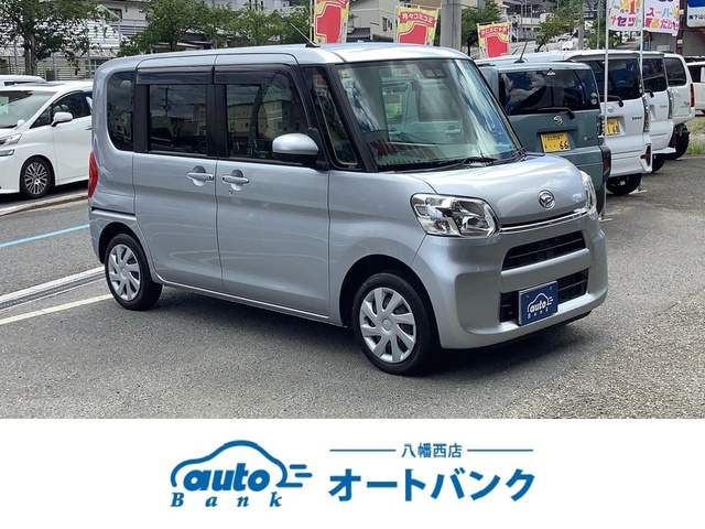弊社管理ユーザー様より下取にて入庫しました。新車から現在に至るまで弊社でメンテナンスを行っておりました。禁煙車でしたので室内は嫌な臭いなどなくきれいです。