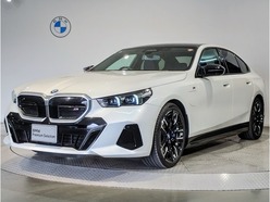 R6　BMW　BMW　i5