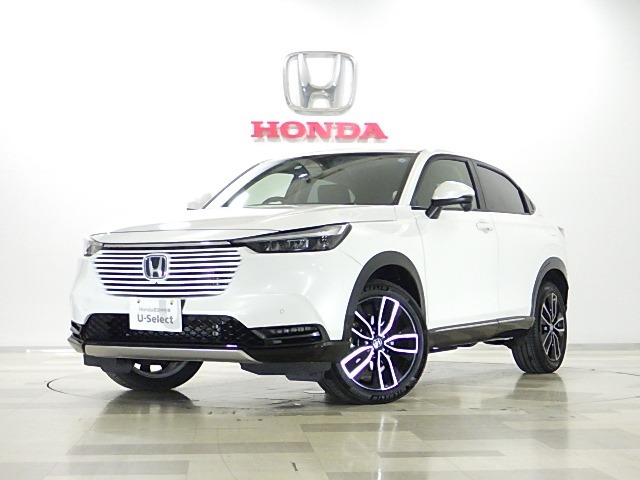 マルチビューカメラやスマートフォンと連携してBlueoothオーディオ等が利用できるHondaコネクトディスプレイを装備！こちらのお車はルーフ等に雹（ひょう）による軽微なヘコミがございます。