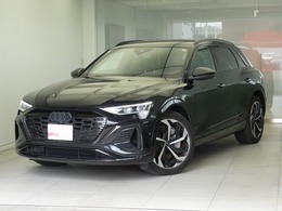 アウディ Q8 e-tron 55 クワトロ Sライン 4WD サイレンスパッケージインテリアパッケージ
