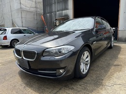 BMW 5シリーズ 523i ハイラインパッケージ HIDヘッドライト　バックカメラ　ナビ TV