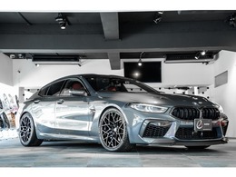 BMW M8グランクーペ コンペティション 4WD 顧客様買取車 OP209 Mカーボンエンジンカバ