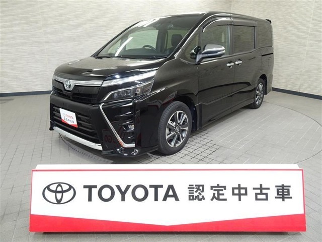 トヨタカローラ兵庫の中古車をご覧いただきありがとうございます。2021年式・ヴォクシーです。当社の中古車販売エリアは兵庫県のみとなります。また転売目的のお客様への販売は行っておりません。