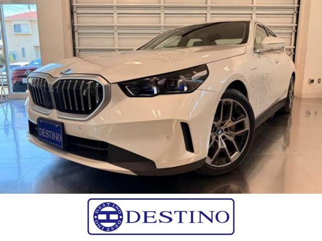 2024年　BMW  i5 eDrive 40 エクセレンス　ブラックレザー　シートヒーター　ETC2.0　バックカメラ　BMWフルEVのセダン　是非お問合せ下さい。