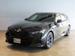 R6　BMW　BMW　i5　ツーリング