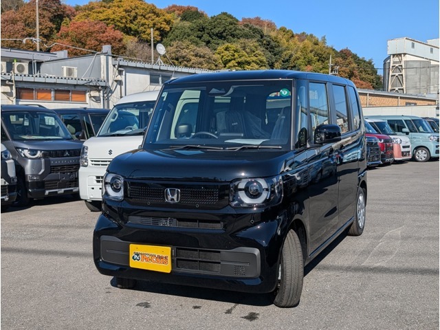 軽自動車の中で大型のスライドタイプになります。人の乗り降り、荷物の積み降ろしがラクラク！お子様がいるご家族にピッタリのタイプです。