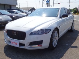 ジャガー XF 20d ピュア 
