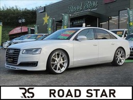 アウディ A8 4.0 TFSI クワトロ 4WD 