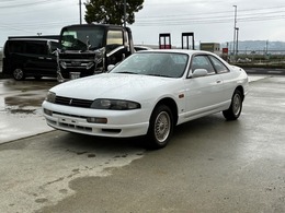 日産 スカイラインクーペ 2.5 GTS-4 4WD 