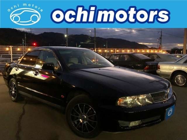 端正なスタイルの4ドアハードトップボディをもつ、三菱パーソナルサルーンのフラッグシップモデルがディアマンテ。