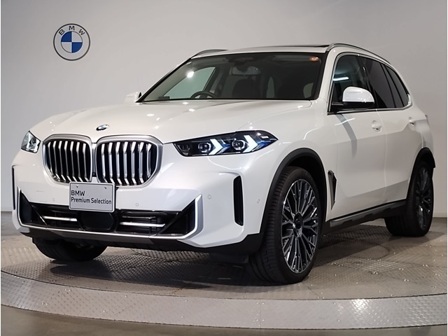 BMW　X5　35d　エディションX　ミネラルホワイトが入庫しました。エアサスペンション、ハーマンカードンスピーカー装備！