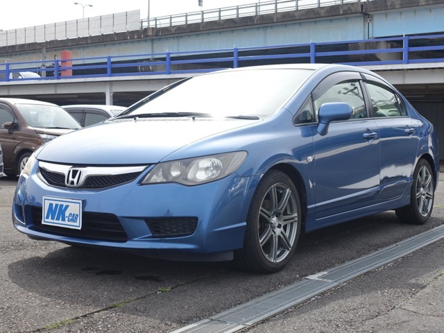 広い敷地に普通車・軽自動車・商用車合わせて在庫車両300台以上あります！高級車からお手頃価格車両まで幅広く販売しております。支払総額20からご用意しています。是非一度お問い合わせください。